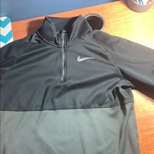 Medium long sleeve nike Dri-fit exercise pullover